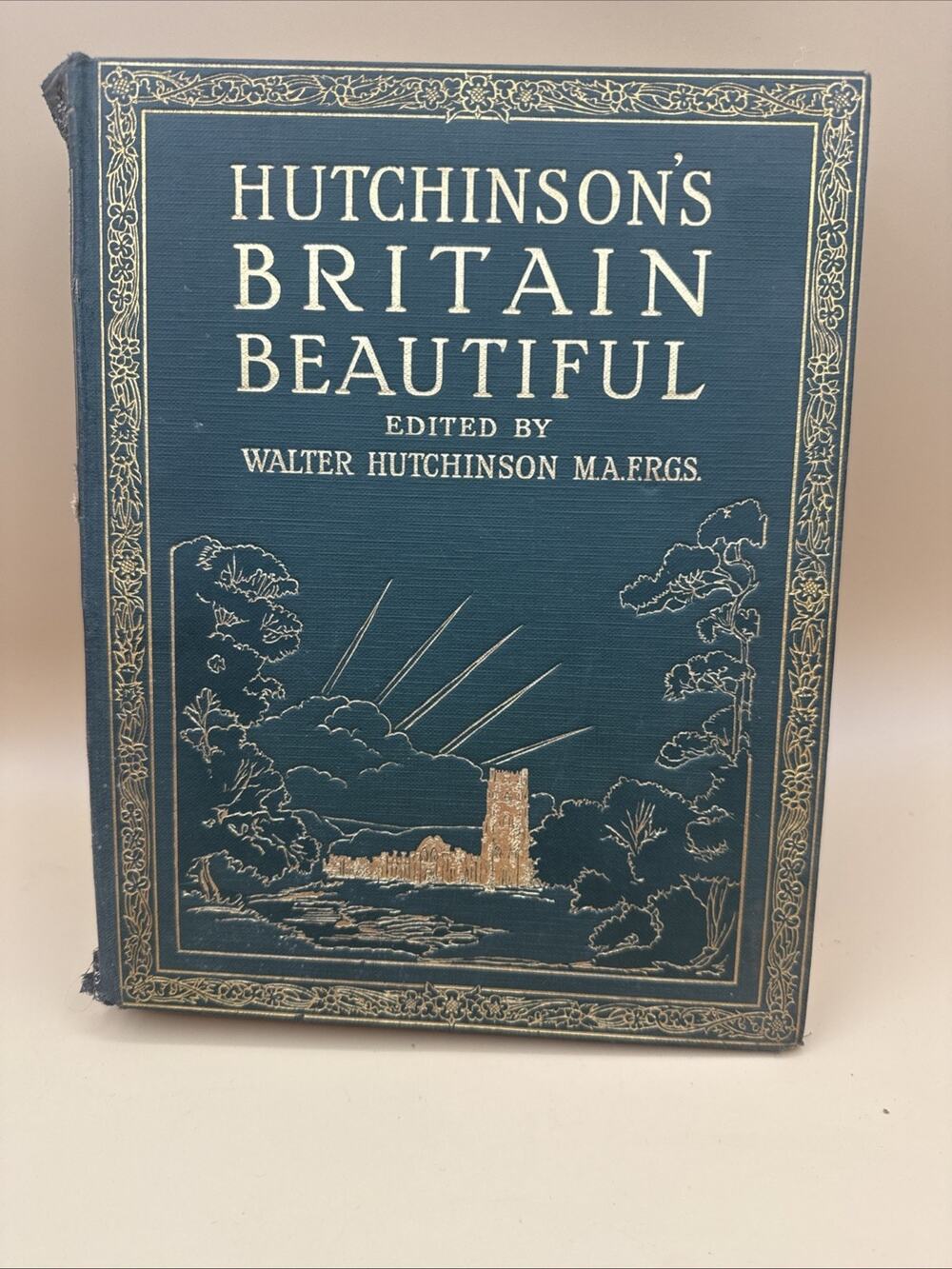 HUTCHINSON'S BEAUTIFUL BRITAIN VOL.1 Vintage ILLUSTRATED HARDCOVER Walter Hutch
